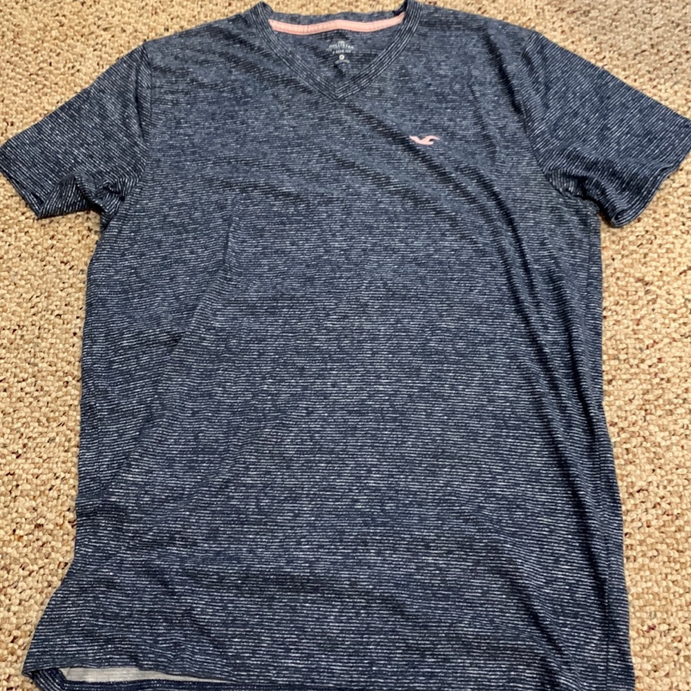 Hollister t-shirt